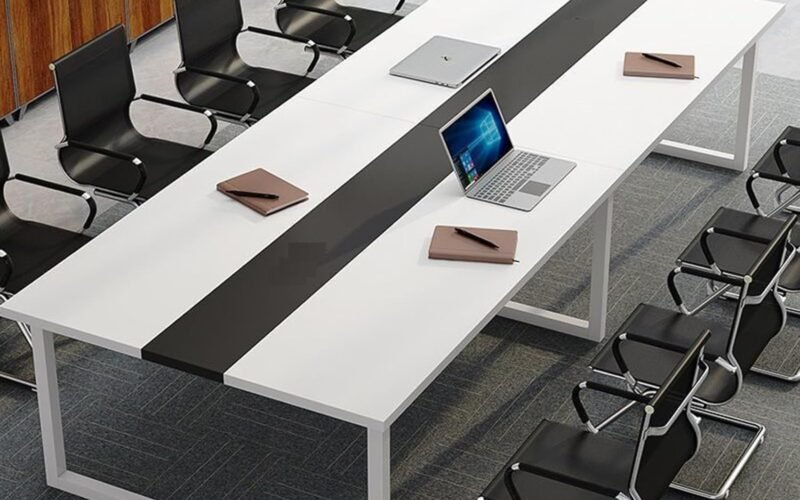 CONFERENCE TABLE 21002